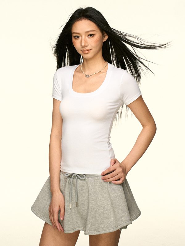 Minimalist Gray U-Neck Short Sleeve T-Shirt for Women - Summer Slim Fit Cropped Top, Waist-Defining Style, Perfect for Y2K Fashion