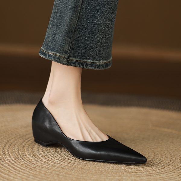 Minimalist Pointed Toe Shallow Mouth Genuine Leather Single Shoes for Women - Retro OL Style, Elegant Commuting Footwear