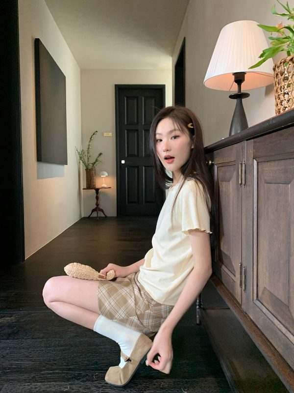 Minimalist Wave Edge Short Sleeve T-shirt for Women - Summer 2025 Solid Color Loose Fit Unique Top