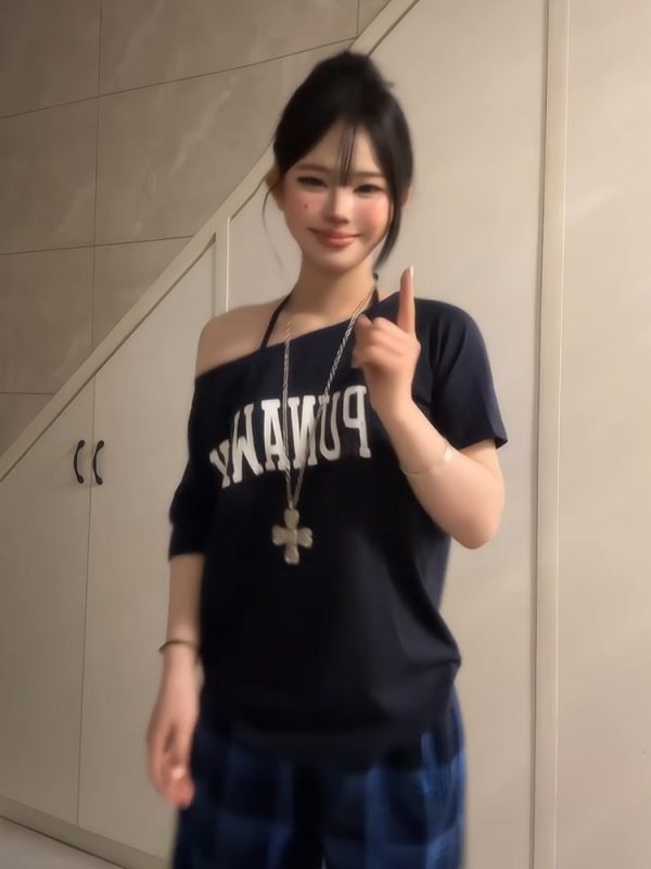 Navy Blue Off-Shoulder T-Shirt for Women, American Retro Summer Letter Print, Sexy Short Sleeves, Loose Slimming Style
