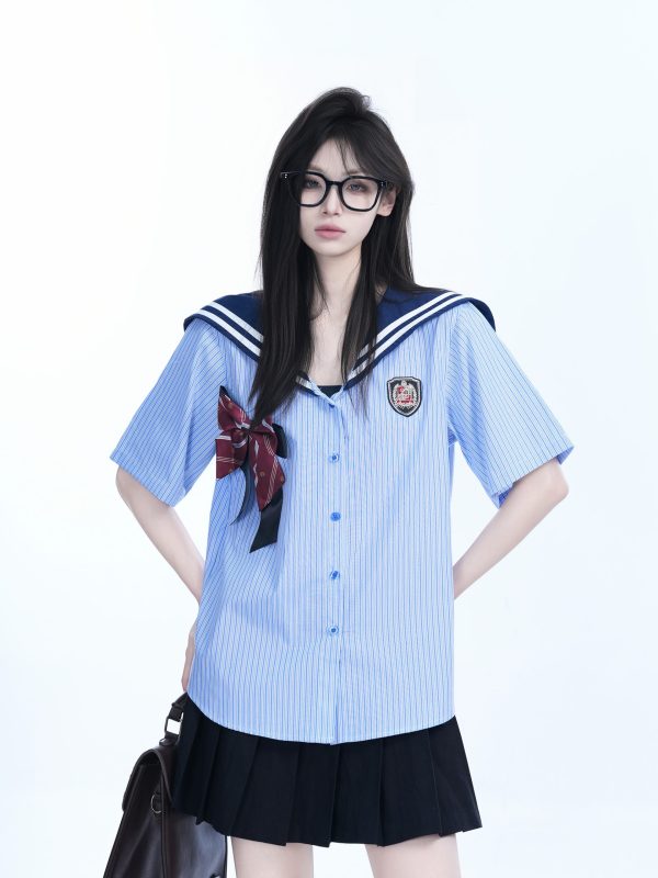 Navy Collar Bow Short-Sleeve Blouse for Women - Trendy Loose College Style Top with Unique Design