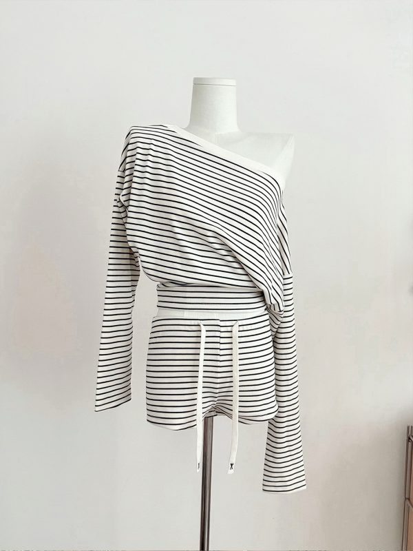 Off-Shoulder Long Sleeve Waist-Cinching Black and White Striped Top with Cotton Shorts - Casual Y2K Outfit