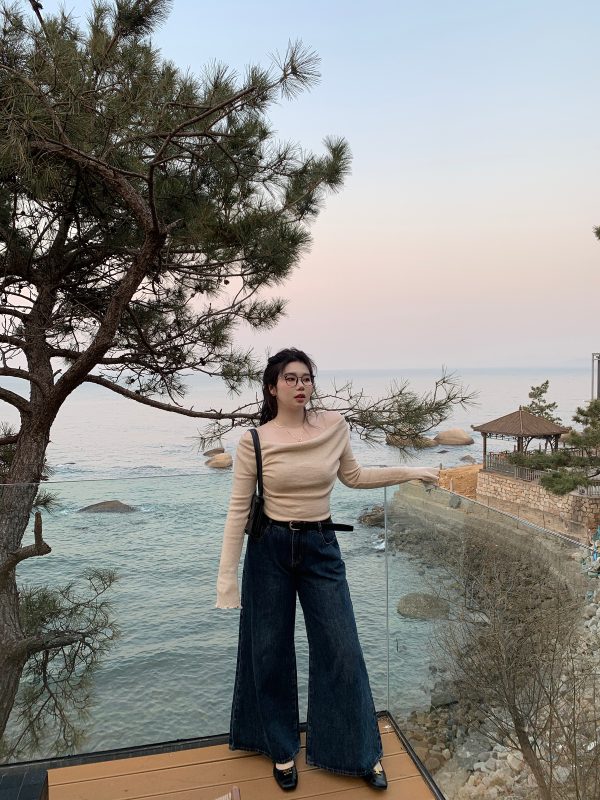 Off-Shoulder Solid Color Plus Size Knitted Shirt - High-End Feel, Slightly Chubby Style, Trendy Casual Top for Effortless Elegance