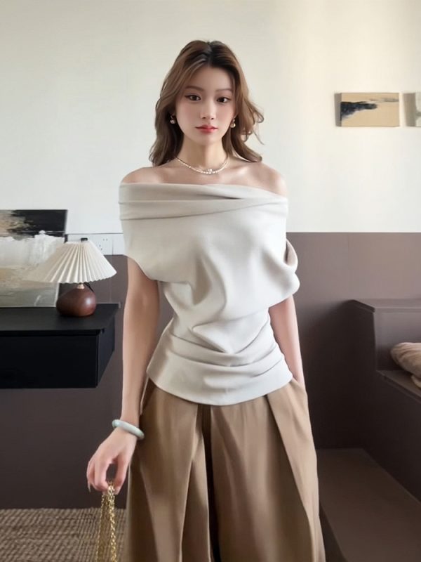 Off-Shoulder Vintage T-Shirt for Women - Summer Slimming Style, Waist-Cinching, Short Sleeves, Irregular Design, Trendy and Instagram-Worthy