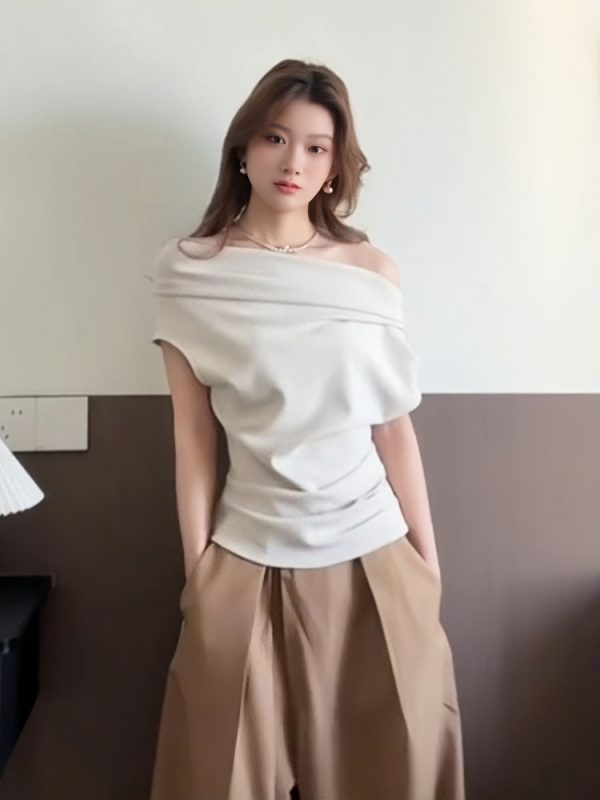 Off-Shoulder Vintage T-Shirt for Women - Summer Slimming Style, Waist-Cinching, Short Sleeves, Irregular Design, Trendy and Instagram-Worthy