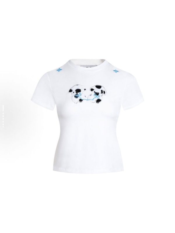 Petite Slim Fit Short-Sleeved T-Shirt with Patch Embroidery for Women - Trendy Summer Style, Age-Reducing Design