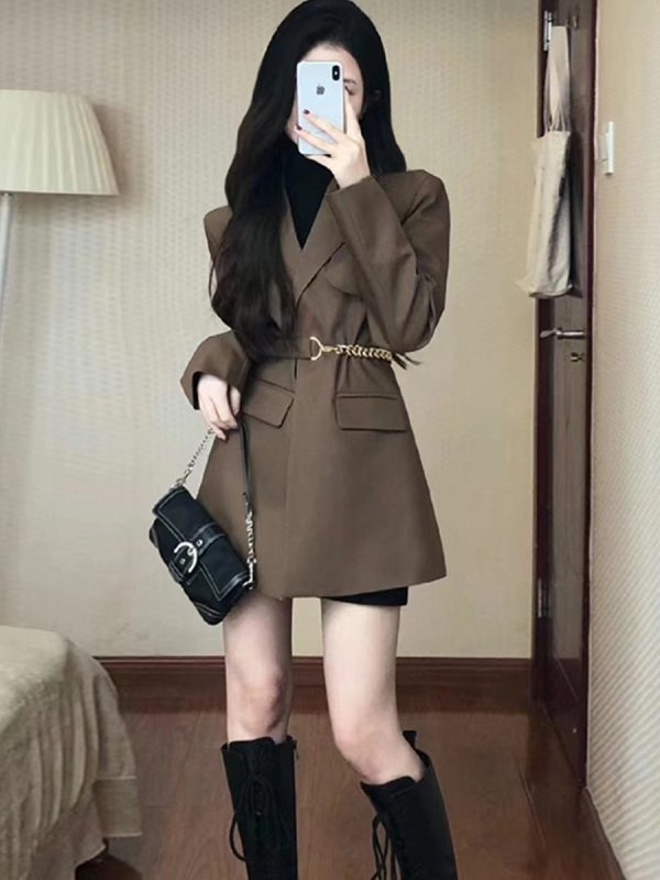 Petite Women's Black Suit Jacket - Elegant Korean Style, Tailored Design for a Gentle and Mature Look