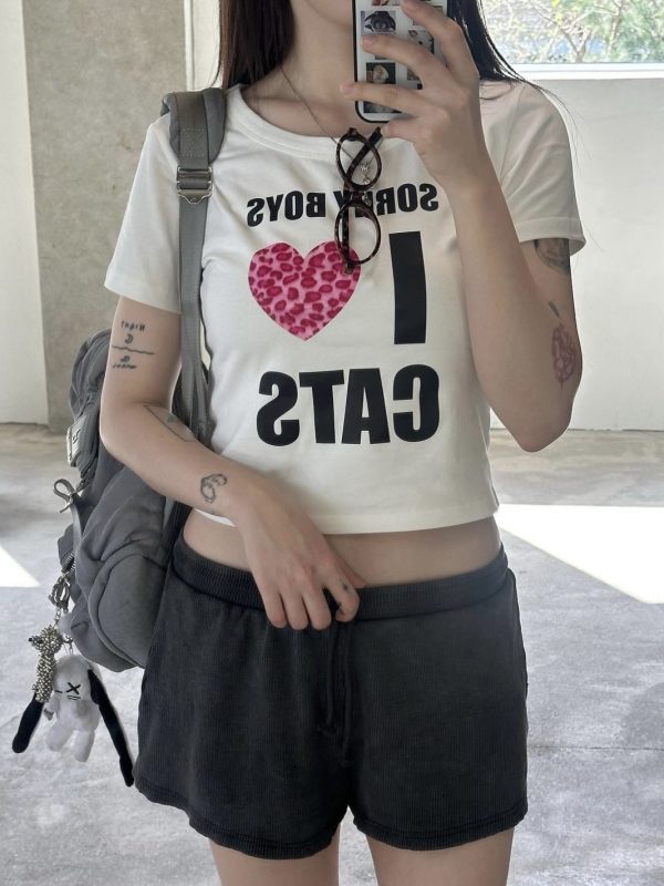 Pink Leopard Print Heart Short Sleeve Fitted Cotton T-Shirt for Women - Trendy Age-Reducing Design