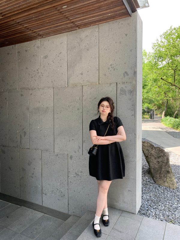 Playful Plus Size Little Black Dress with Polo Collar, Stretchy Slimming Puff A-Line Design for Effortless Style