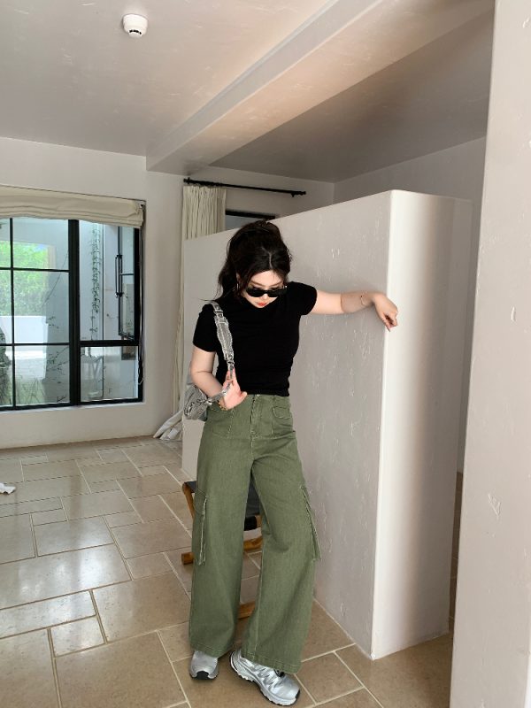 Plus Size American Retro Straight-Leg Multi-Pocket Wide-Leg Casual Work Pants for a Cool 90s Vibe