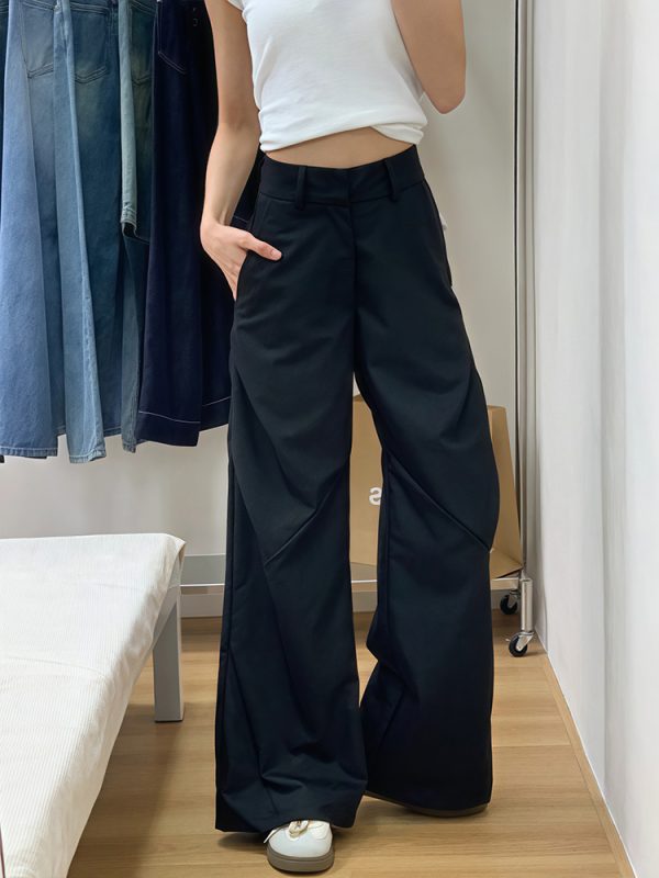 Plus Size Black Wide-Leg Trousers for Women - High-Waisted, Loose Fit, Casual Pleated Pants for Summer 2025