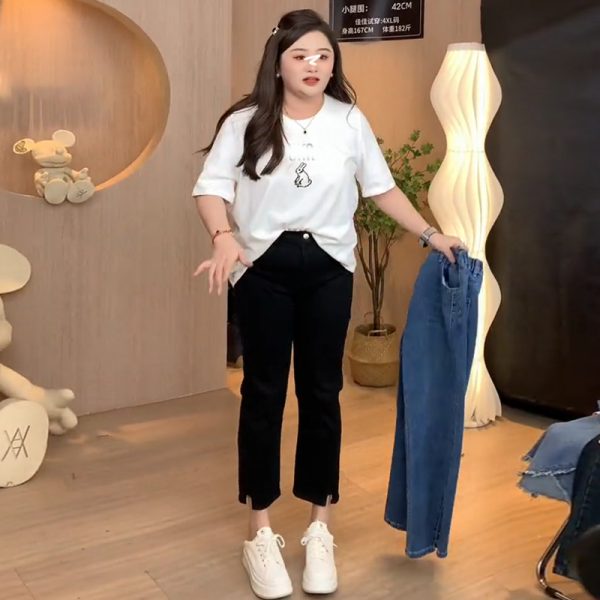 Plus-Size Cigarette Jeans for Women - Flattering Straight-Leg, Elastic Waist, Cropped Design, Versatile Summer Pants for Curvy Figures