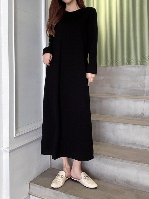 Plus Size Cotton Round Neck Mid-Length Dress, Loose Fit Short Sleeve & Long Sleeve, Slimming Straight Skirt for Spring & Summer