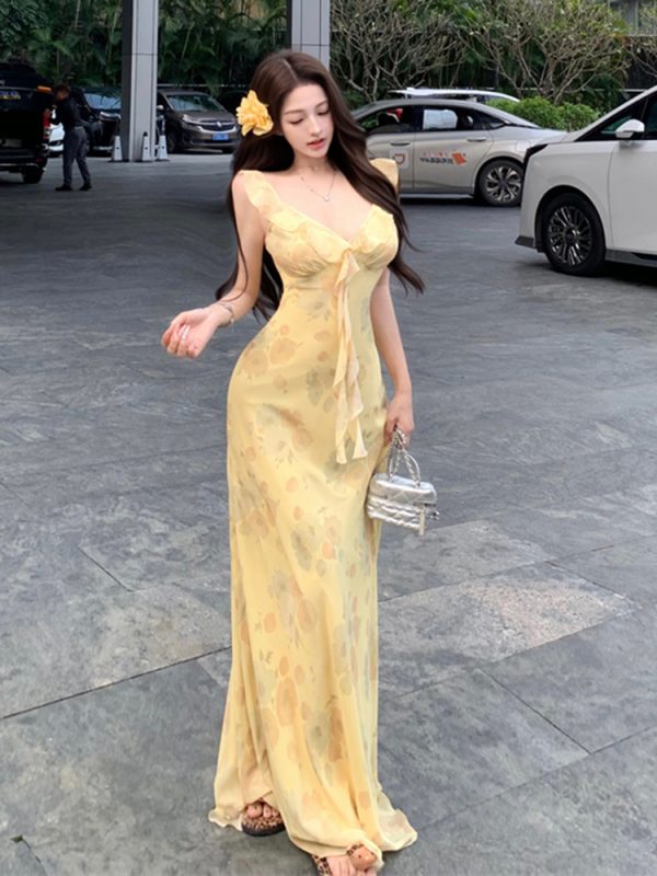 Plus-Size Floral Ruffled Strap Dress for Women - Summer French Style, Waist-Cinching, Elegant Long Dress for Vacation Vibes