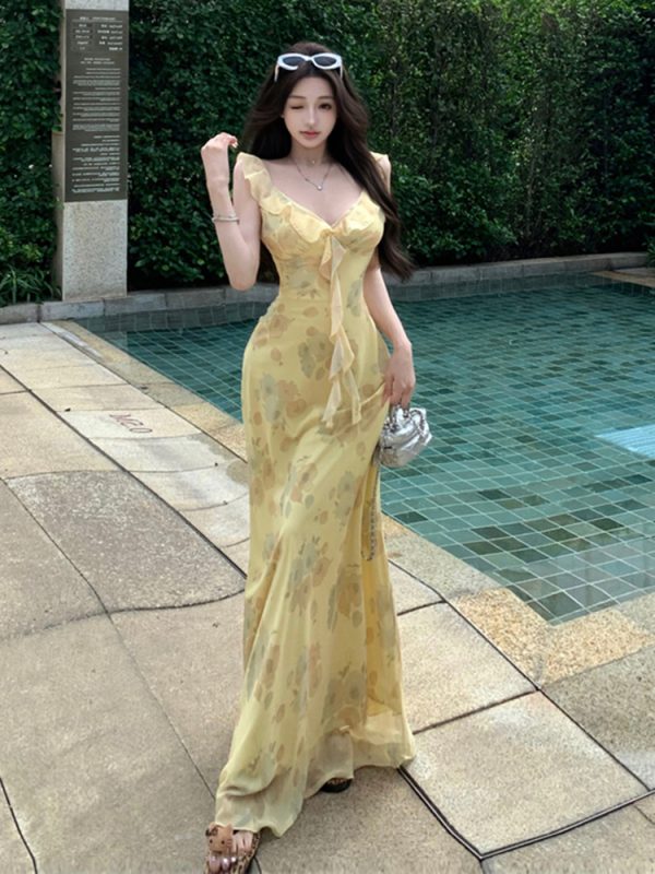 Plus-Size Floral Ruffled Strap Dress for Women - Summer French Style, Waist-Cinching, Elegant Long Dress for Vacation Vibes