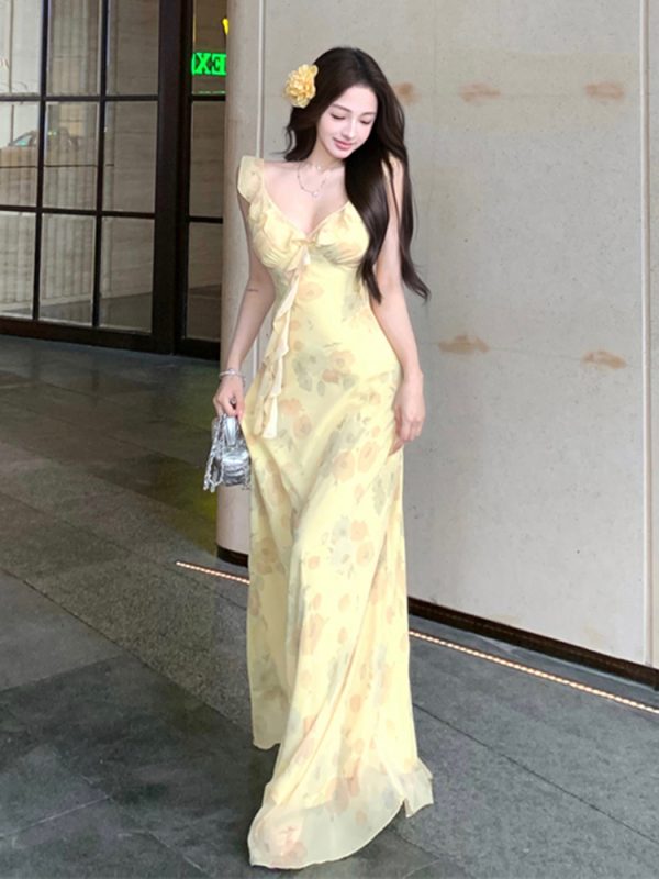 Plus-Size Floral Ruffled Strap Dress for Women - Summer French Style, Waist-Cinching, Elegant Long Dress for Vacation Vibes
