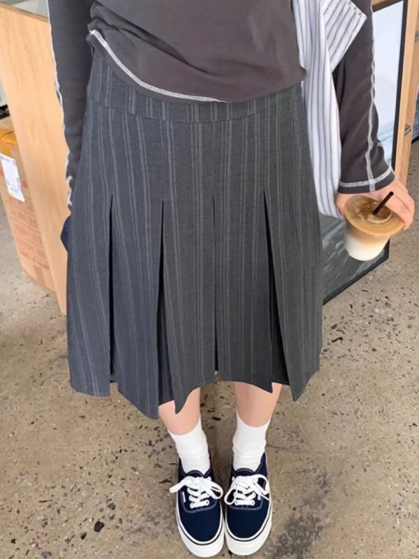 Plus-Size Gray Striped High-Waisted A-Line Mid-Length Pleated Skirt for Women - Summer Fashion Essential