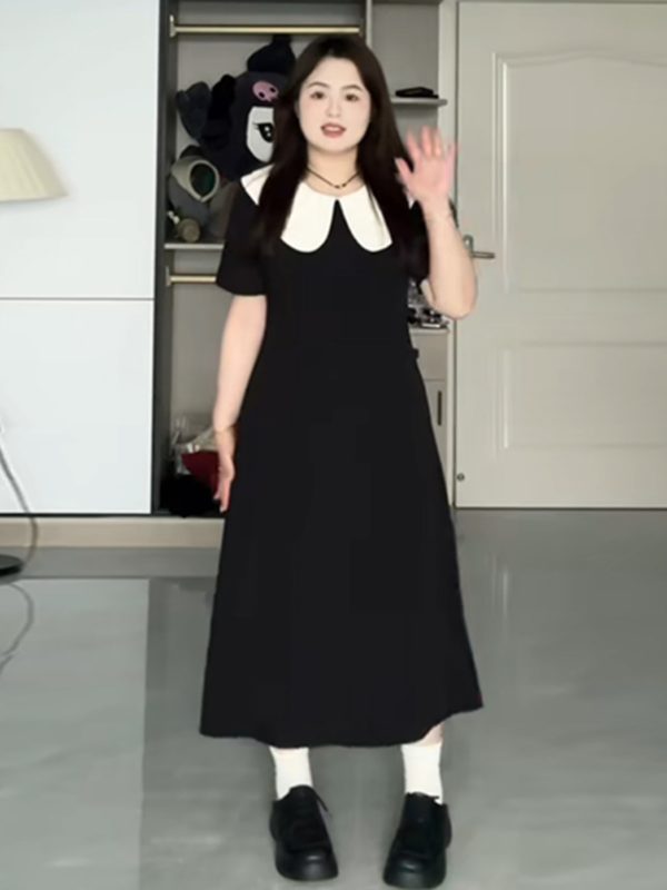 Plus-Size Hepburn-Style Summer Dress with Bellflower Design, Slimming Waist, French Doll Collar, Vintage Tea Dress for Curvy Women