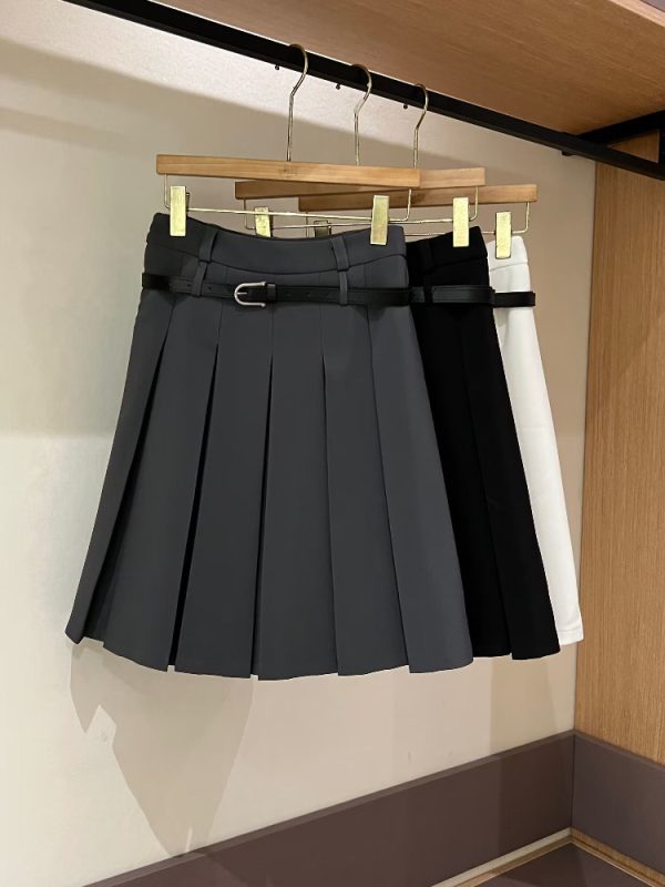 Plus-Size High-End White Pleated A-Line Skirt for Women - Summer College Style Mid-Length Hip-Covering Fashion