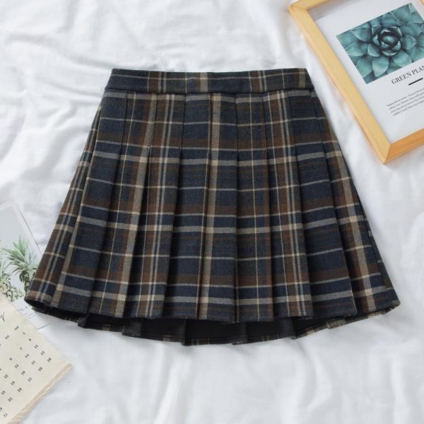 Plus Size High-Waisted A-Line Plaid Wool Pleated Skirt for Autumn Winter - Flattering Short Skirt for Curvy Women and Students