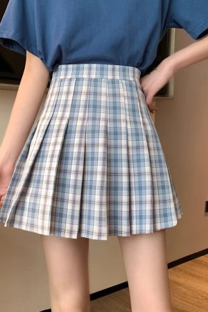 Plus Size High-Waisted A-Line Plaid Wool Pleated Skirt for Autumn Winter - Flattering Short Skirt for Curvy Women and Students