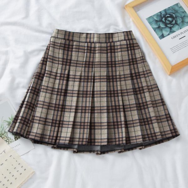 Plus Size High-Waisted A-Line Plaid Wool Pleated Skirt for Autumn Winter - Flattering Short Skirt for Curvy Women and Students