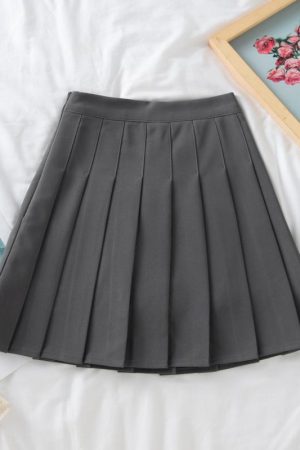 Plus Size High-Waisted A-Line Plaid Wool Pleated Skirt for Autumn Winter - Flattering Short Skirt for Curvy Women and Students