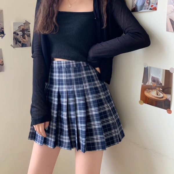 Plus Size High-Waisted A-Line Plaid Wool Pleated Skirt for Autumn Winter - Flattering Short Skirt for Curvy Women and Students