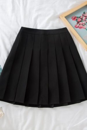 Plus Size High-Waisted A-Line Plaid Wool Pleated Skirt for Autumn Winter - Flattering Short Skirt for Curvy Women and Students