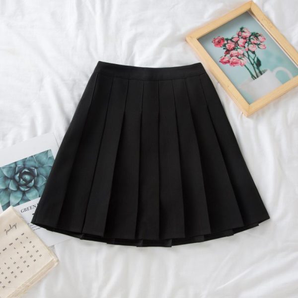 Plus Size High-Waisted A-Line Plaid Wool Pleated Skirt for Autumn Winter - Flattering Short Skirt for Curvy Women and Students