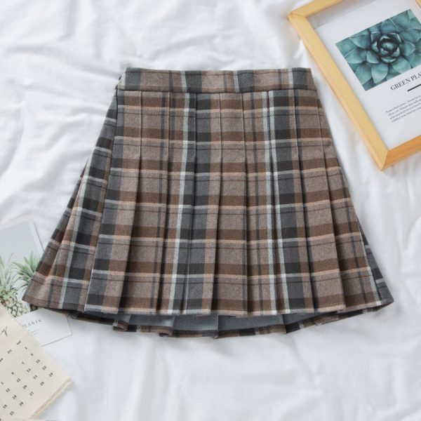 Plus Size High-Waisted A-Line Plaid Wool Pleated Skirt for Autumn Winter - Flattering Short Skirt for Curvy Women and Students