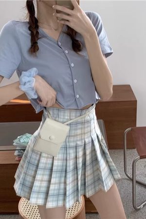 Plus Size High-Waisted A-Line Plaid Wool Pleated Skirt for Autumn Winter - Flattering Short Skirt for Curvy Women and Students