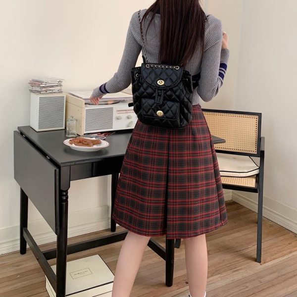 Plus-Size High-Waisted A-Line Pleated Skirt in Red Plaid - Mid-Length, Flattering Design for Spring and Summer Fashion