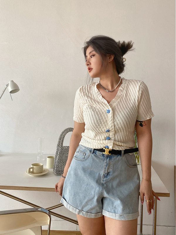 Plus-Size High-Waisted Loose-Fitting Denim Shorts with Rolled Hem - Classic Casual Straight-Leg Style for Everyday Wear