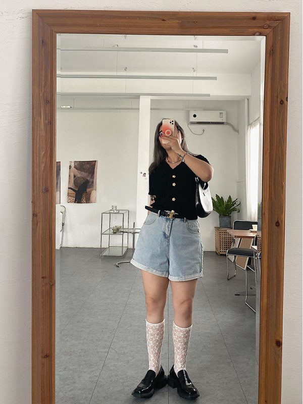 Plus-Size High-Waisted Loose-Fitting Denim Shorts with Rolled Hem - Classic Casual Straight-Leg Style for Everyday Wear