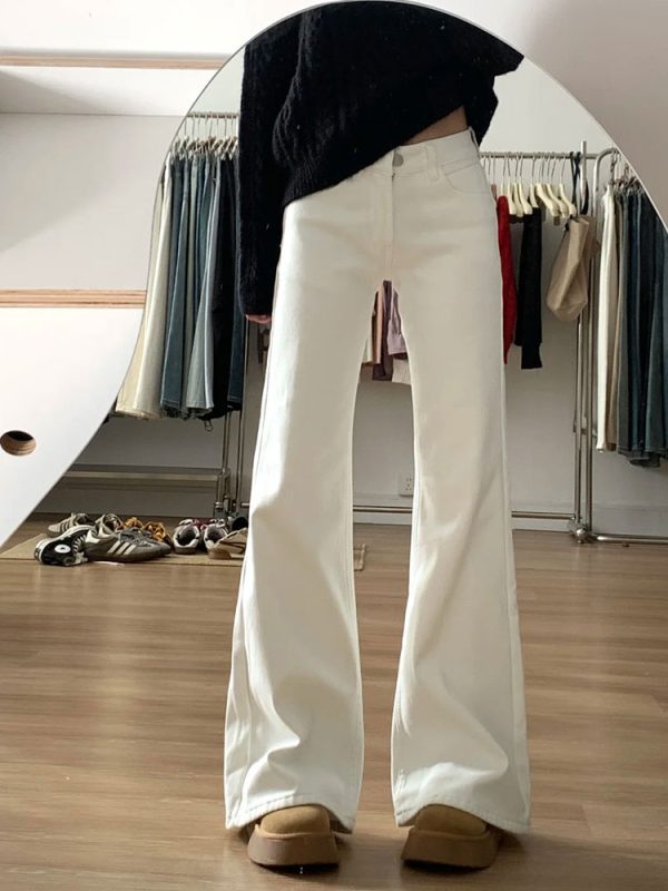 Plus-Size High-Waisted Loose-Fitting Flared Jeans for Women - White, Perfect for Short Individuals, Comfortable Fit