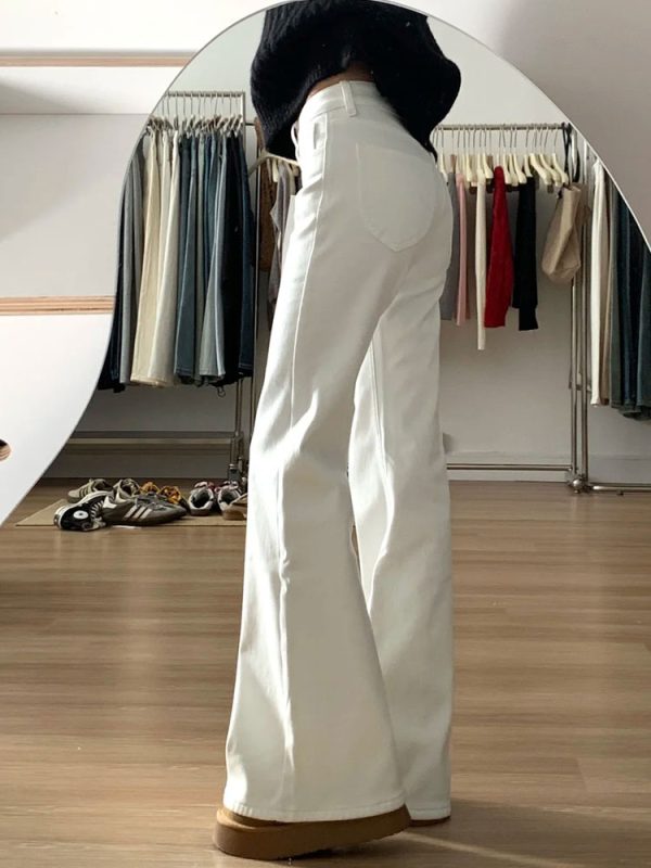 Plus-Size High-Waisted Loose-Fitting Flared Jeans for Women - White, Perfect for Short Individuals, Comfortable Fit