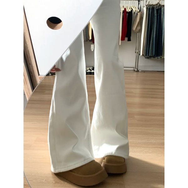 Plus-Size High-Waisted Loose-Fitting Flared Jeans for Women - White, Perfect for Short Individuals, Comfortable Fit