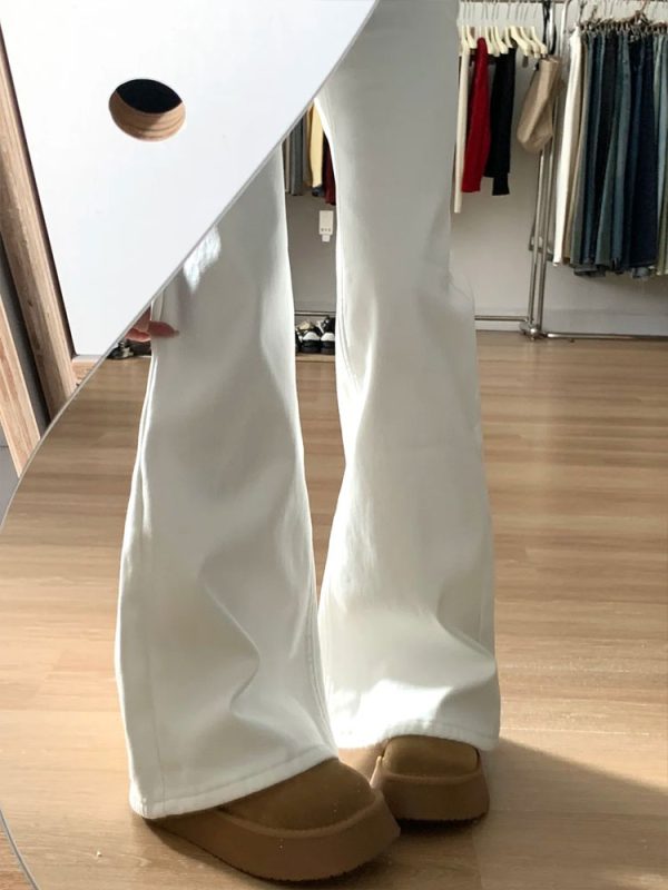 Plus-Size High-Waisted Loose-Fitting Flared Jeans for Women - White, Perfect for Short Individuals, Comfortable Fit