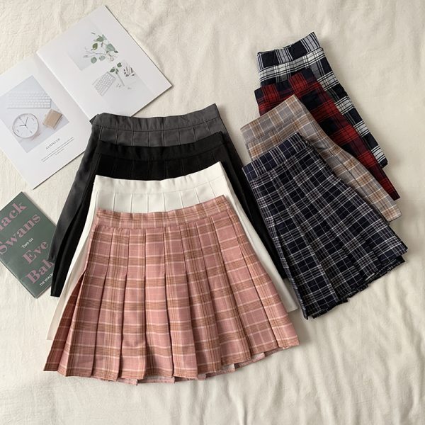 Plus Size High-Waisted Plaid Pleated Skirt for Women - 2025 Spring Summer College Style Short Skirt, Anti-Exposure Design