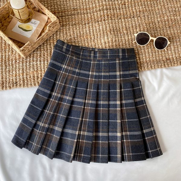 Plus Size High-Waisted Plaid Pleated Skirt for Women - 2025 Spring Summer College Style Short Skirt, Anti-Exposure Design