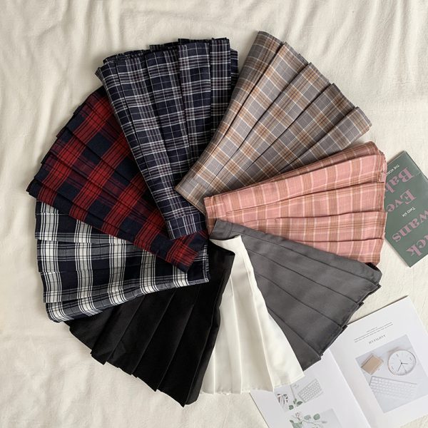 Plus Size High-Waisted Plaid Pleated Skirt for Women - 2025 Spring Summer College Style Short Skirt, Anti-Exposure Design