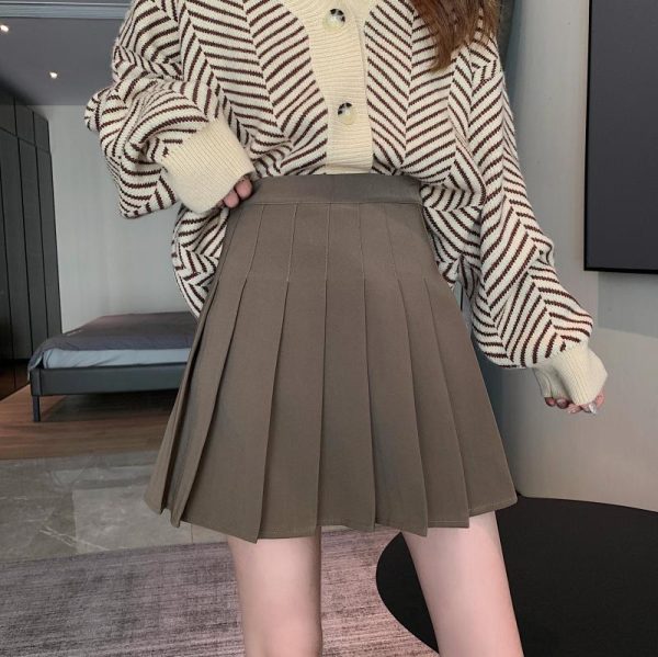 Plus Size High-Waisted Plaid Pleated Skirt for Women - 2025 Spring Summer College Style Short Skirt, Anti-Exposure Design