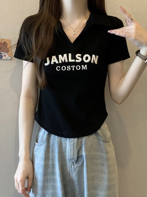 Plus Size Korean Style Letter Polo Collar Short Sleeve T-Shirt for Women - Tummy-Covering Slim Fit Cropped Top for Summer