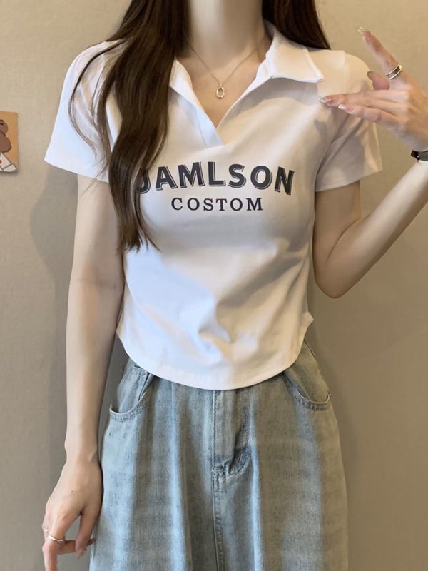 Plus Size Korean Style Letter Polo Collar Short Sleeve T-Shirt for Women - Tummy-Covering Slim Fit Cropped Top for Summer