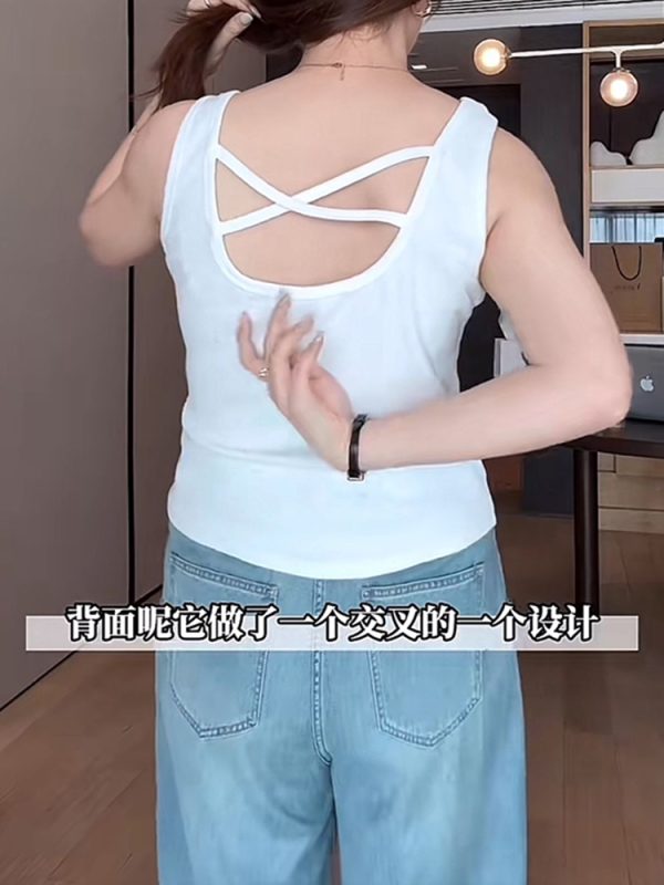 Plus Size Korean-Style Sleeveless Top with Wide Shoulder Straps, Flattering Fit for Chubby Figures, Ideal Base Layer for Women