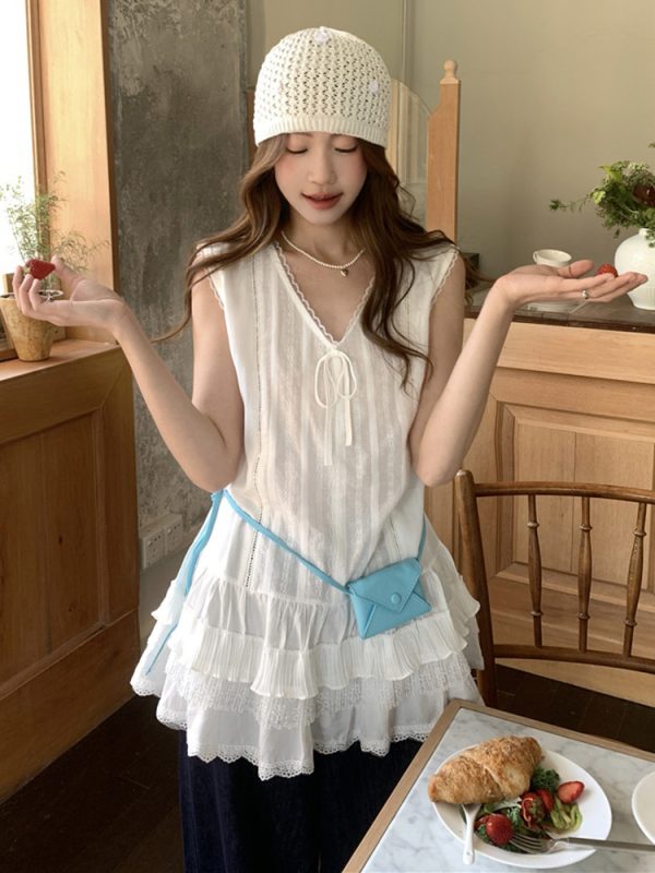 Plus-Size Lace Trim Tank Top for Women, Summer French Style, Loose Flattering Design, Sleeveless Fashion Essential