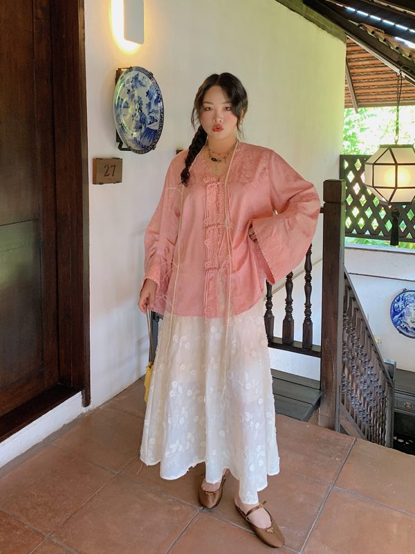 Plus Size Long Sleeve V-Neck Lace Shirt for Women - New Chinese Style National Wind Spring 2025 Top