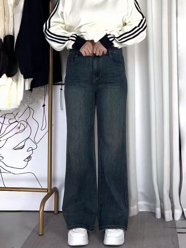 Plus-Size Loose Straight-Leg Jeans for Pear-Shaped Figures, Slimming Fit for Thick Thighs and Wide Hips, Trendy Comfort Fashion