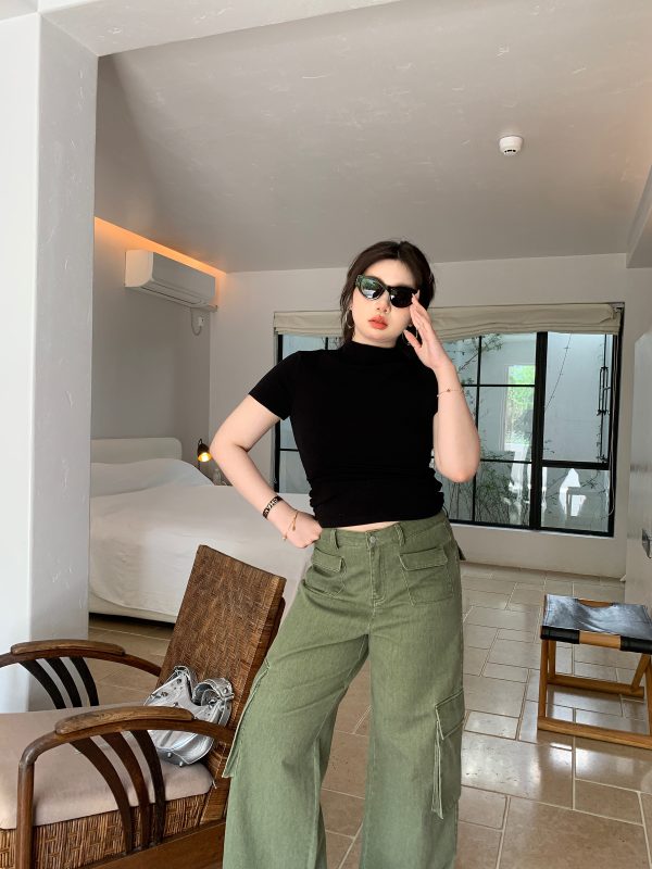 Plus Size Minimalist Fitted Half-High Neck Pleated Short Sleeve High-Stretch T-Shirt for Summer - Slimming and Stylish